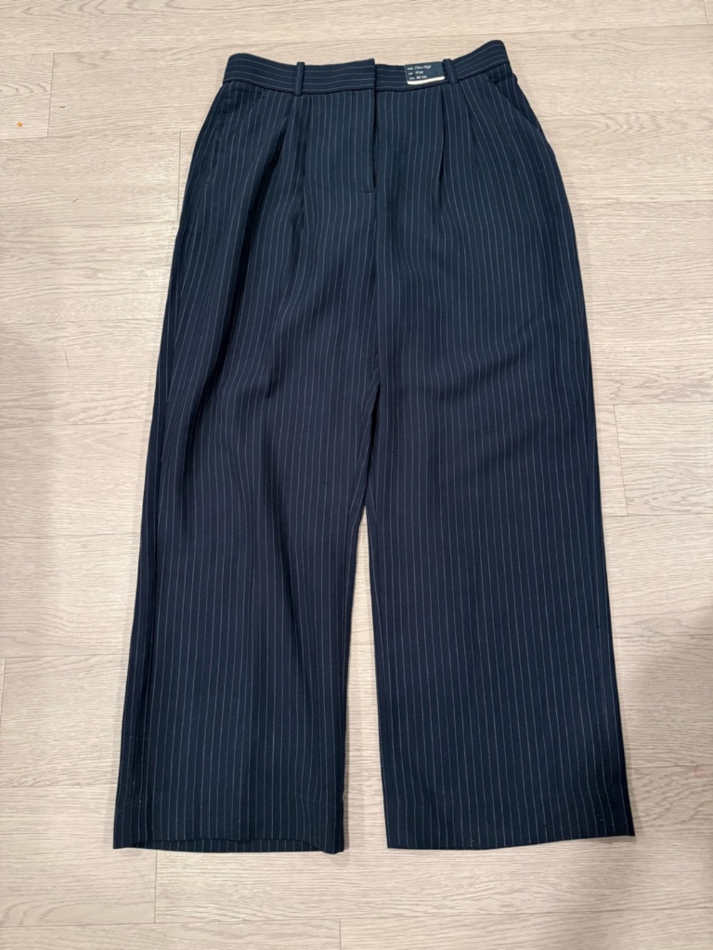 Abercrombie & Fitch Sloane Super HR Wide Leg Curve Love Pinstripe Pants Size 32 - Picture 2 of 5
